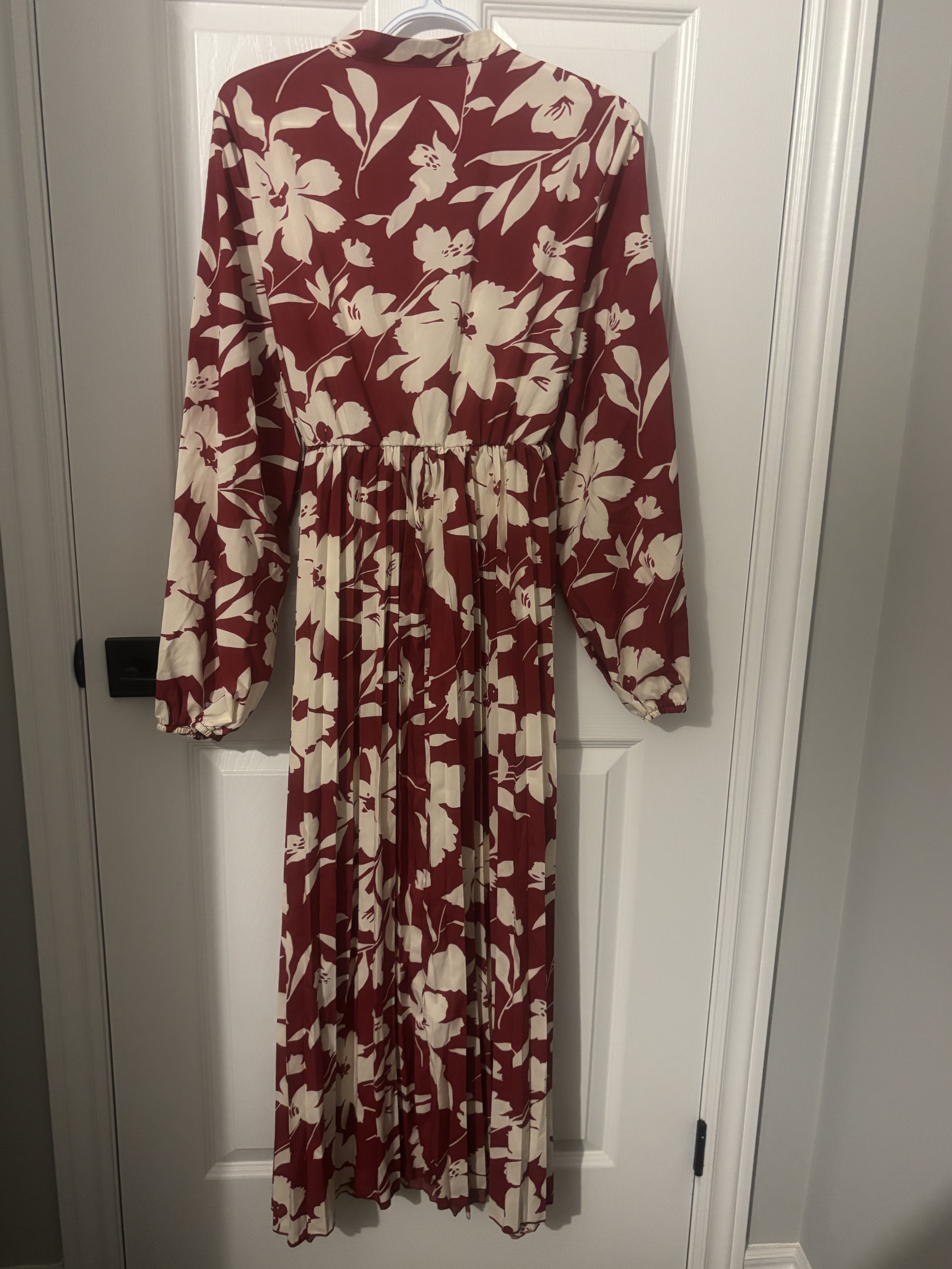 Red Floral Long Sleeve Maxi Dress, Pleated, Elastic Waist, Size Unknown